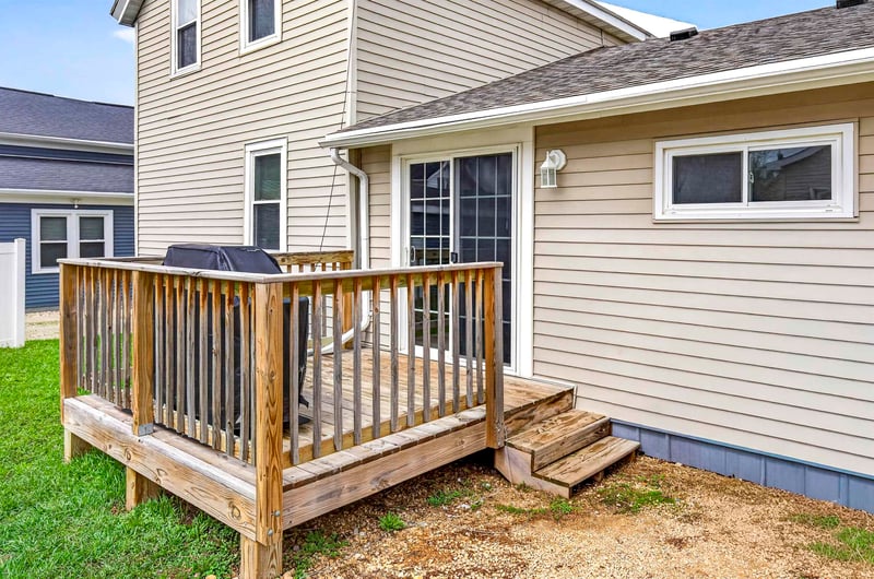 327 7th Ave, Oshkosh, WI 54902