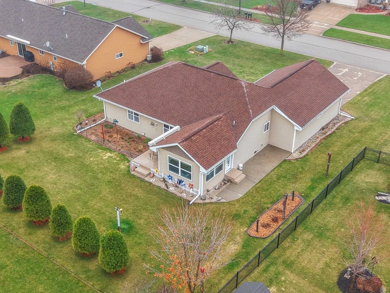 3519 Sandgate Castle Dr, Green Bay, WI 54313-7486