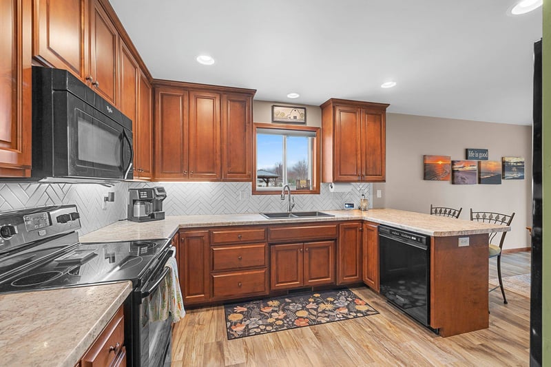 3519 Sandgate Castle Dr, Green Bay, WI 54313-7486