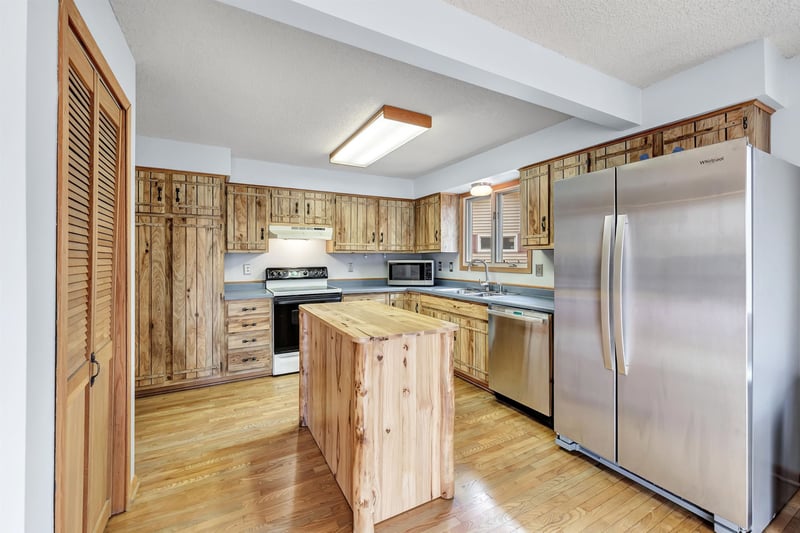 14684 Buckshot Rd, Lakewood, WI 54138