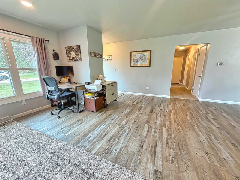 2623 Oakcrest Dr, Neenah, WI 54956-4322