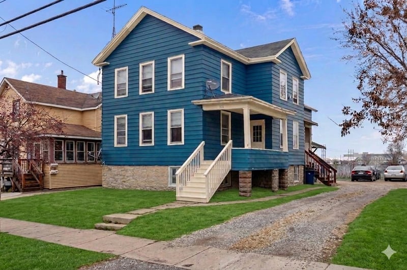 326 6th Ave, Oshkosh, WI 54902-5912