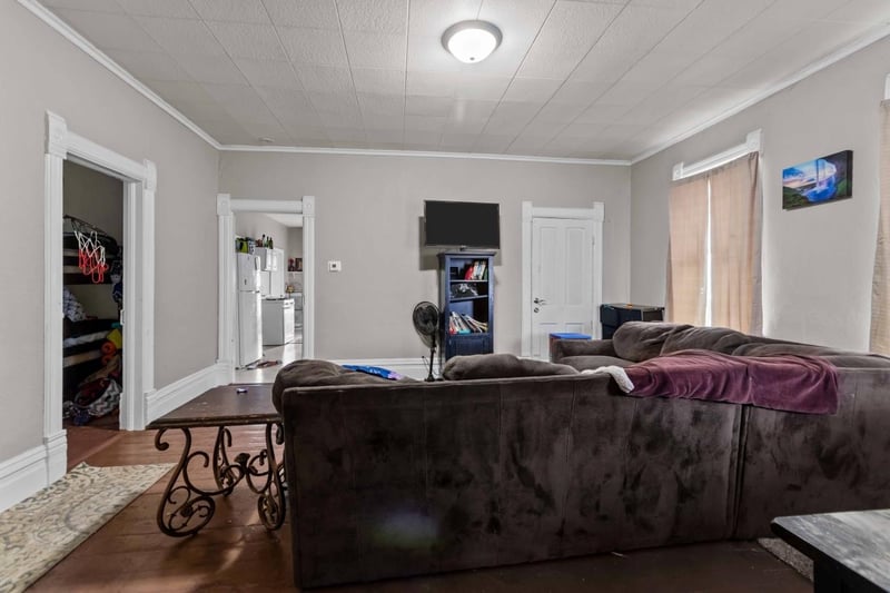 326 6th Ave, Oshkosh, WI 54902-5912