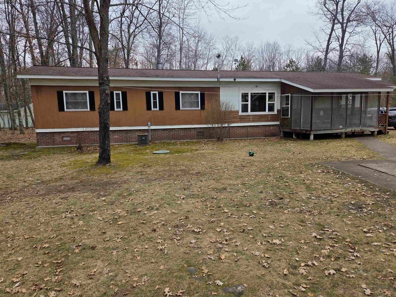 11537 Kalies Shady Ln, Crivitz, WI 54114-8912