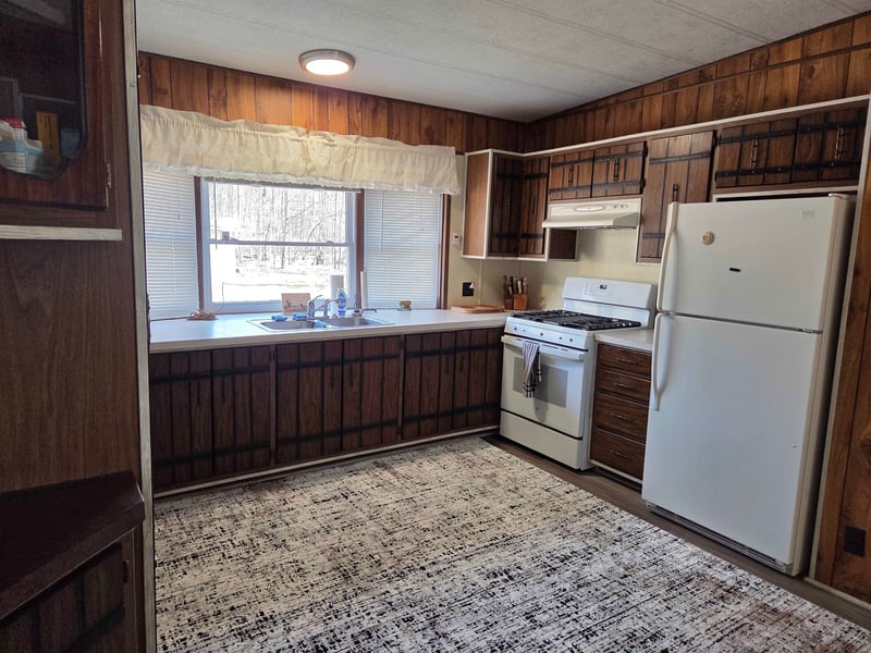 11537 Kalies Shady Ln, Crivitz, WI 54114-8912