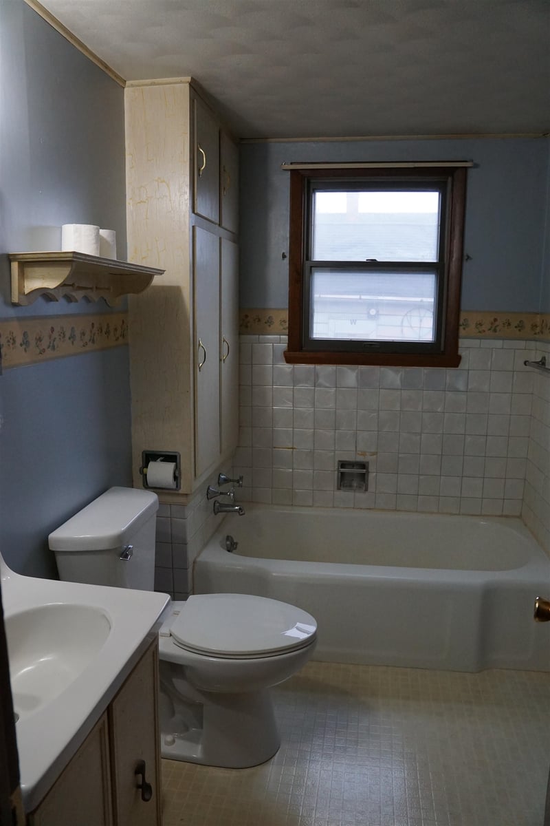 109 11th St, Kaukauna, WI 54130