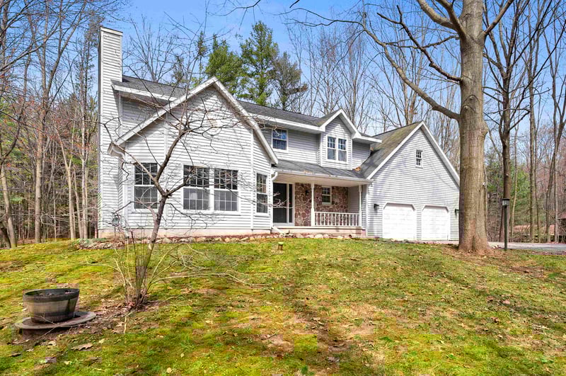 3030 Big Timber Cir, Green Bay, WI 54313