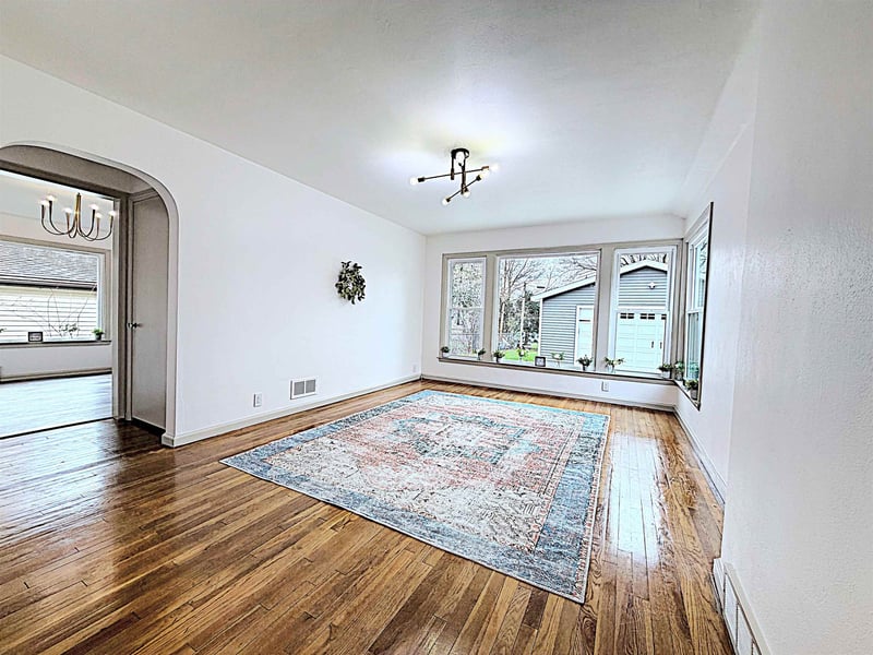 225 Circle St, Appleton, WI 54911