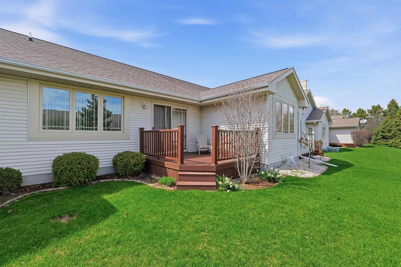 2540 Havenwood Dr #D, Oshkosh, WI 54904