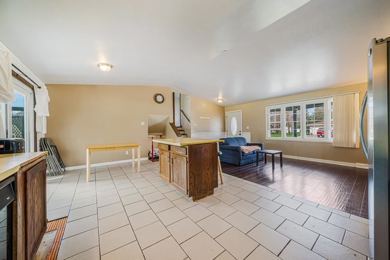 727 Dawn Ct, Neenah, WI 54956