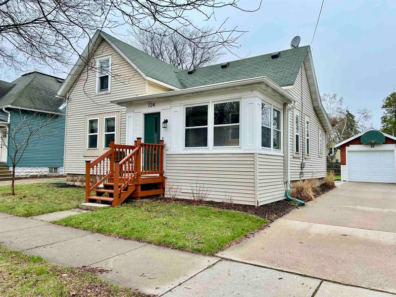 724 Oklahoma St, Appleton, WI 54915