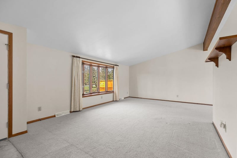 N956 North Rd, Hortonville, WI 54944