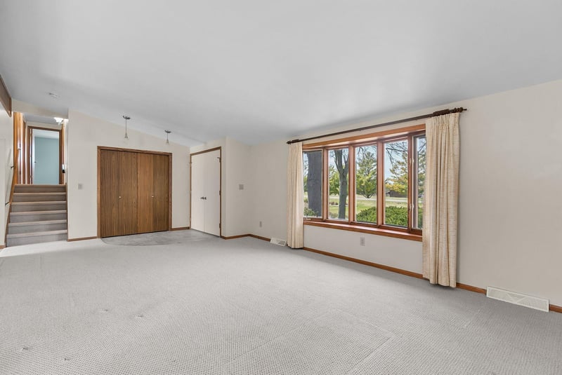 N956 North Rd, Hortonville, WI 54944