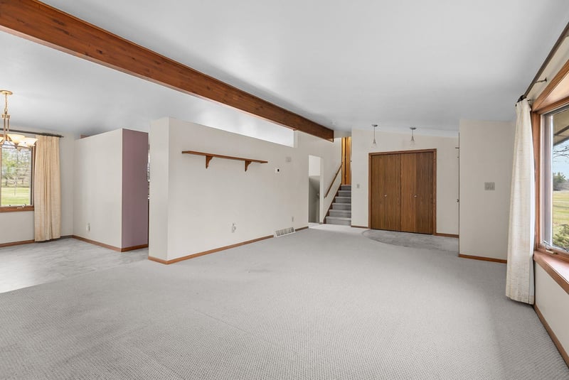 N956 North Rd, Hortonville, WI 54944