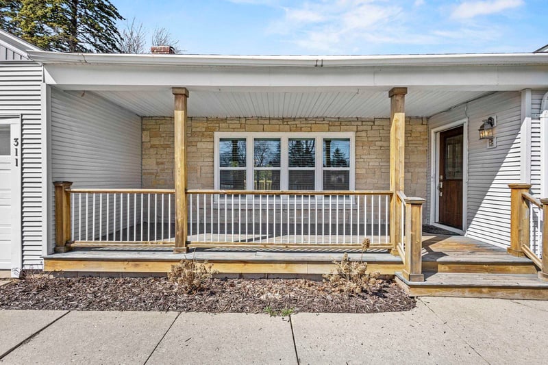 311 Cedar St, Pulaski, WI 54162