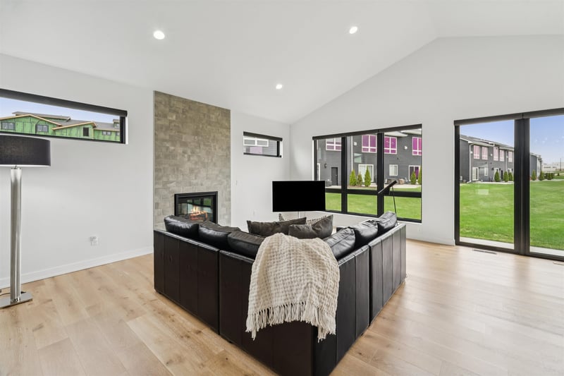 396 Aldon Cir, Green Bay, WI 54304