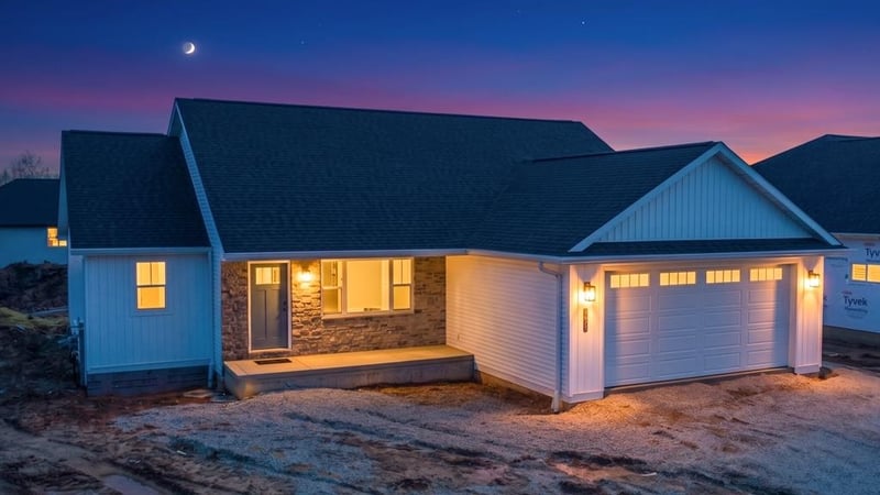 1436 Divinity Dr, De Pere, WI 54115