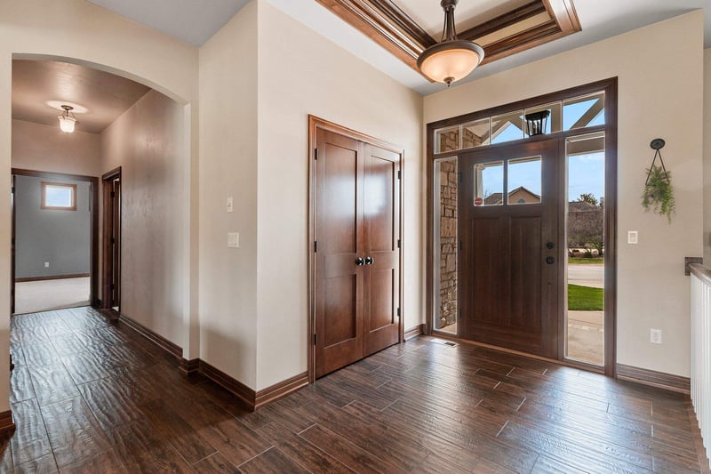 1294 Sedona Cir, Hobart, WI 54115