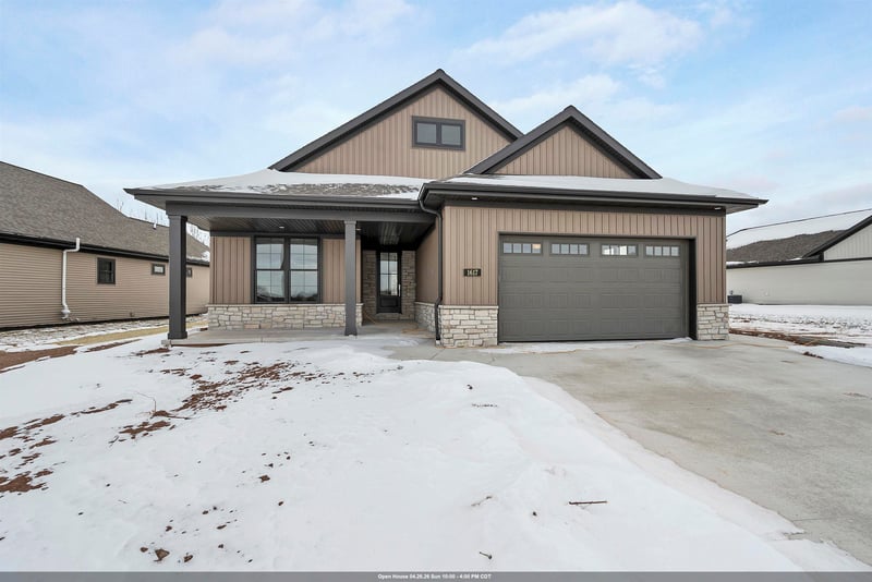 1617 Honeysuckle Cir, De Pere, WI 54115