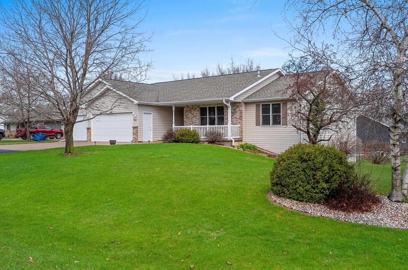 W6678 Emerald Ct, Greenville, WI 54942
