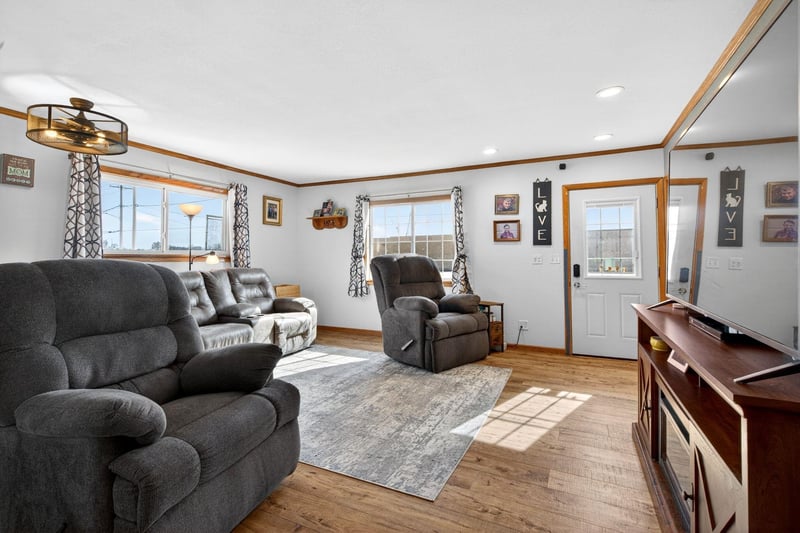1013 Harrison St, Neenah, WI 54956-3117