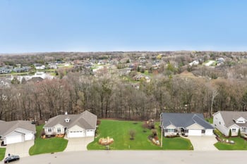 3329 Largo Ridge Dr, Green Bay, WI 54311