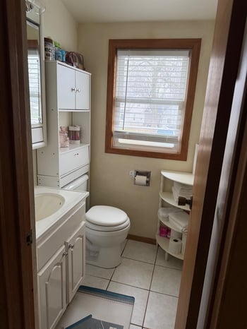 1310 Bismarck St, Green Bay, WI 54302