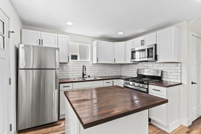 29 Tennessee Ave, Oshkosh, WI 54901