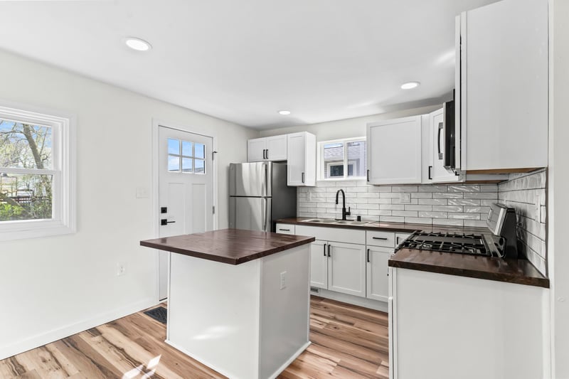 29 Tennessee Ave, Oshkosh, WI 54901