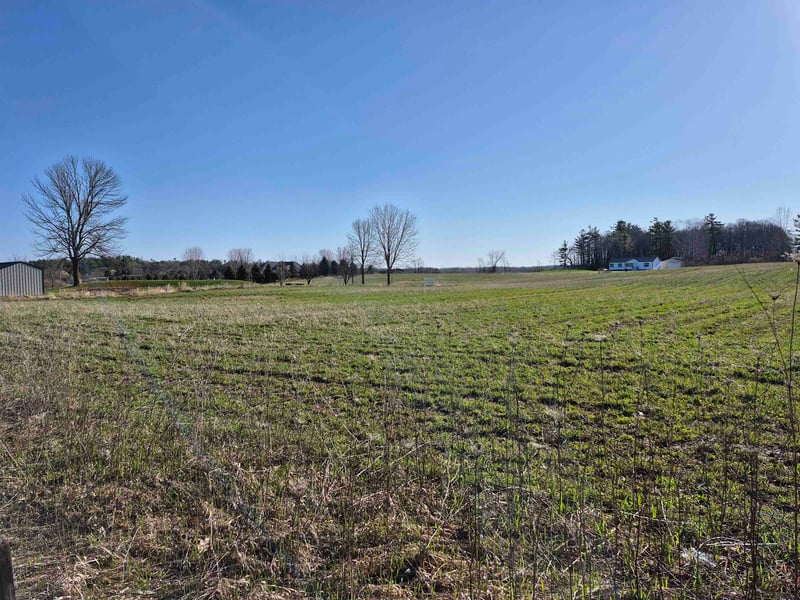 Charlie Ln #37, Cecil, WI 54111