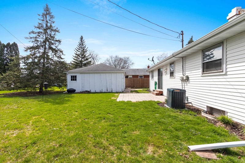 142 Peckham St, Neenah, WI 54956
