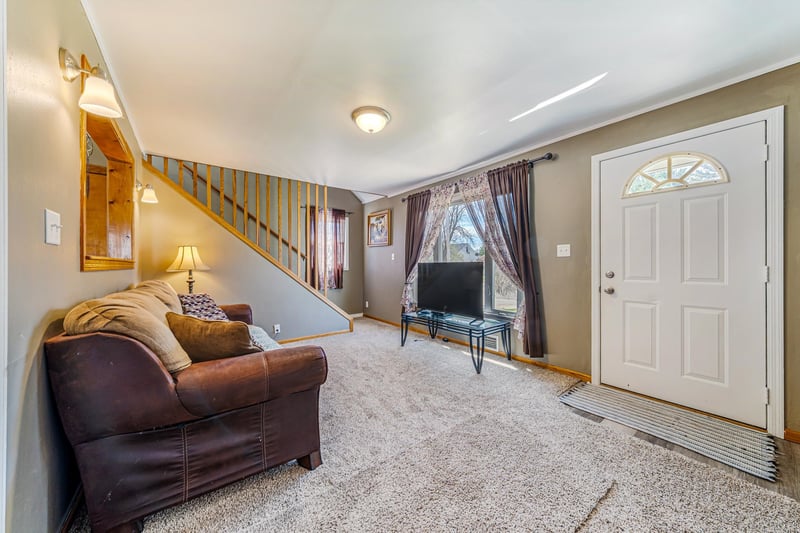 824 Zemlock Ave, Neenah, WI 54956