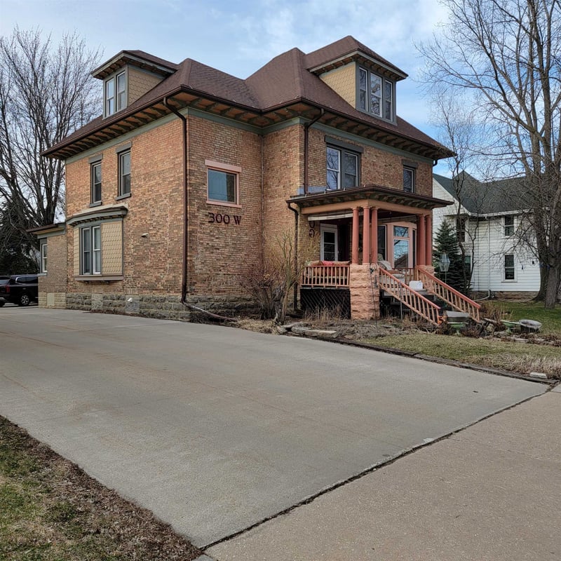 300 Prospect Ave, Appleton, WI 54911