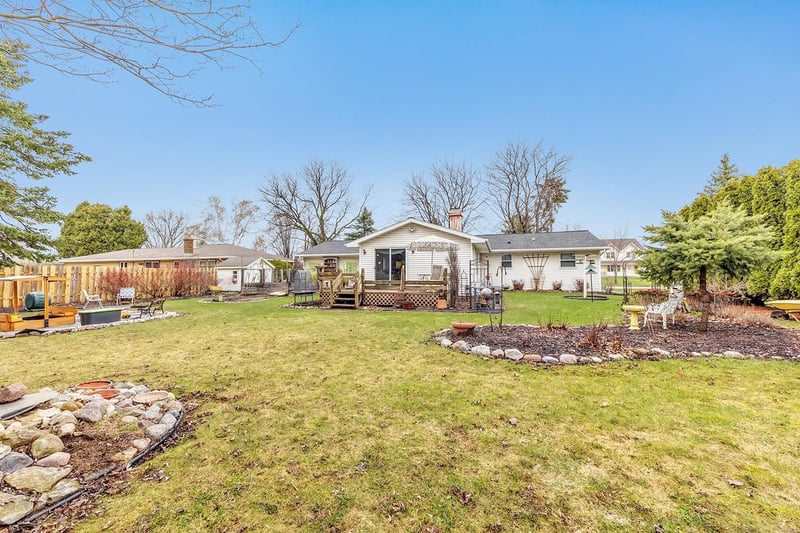 2429 Downy St, Green Bay, WI 54303