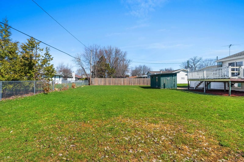 1076 Goss Ave, Menasha, WI 54952-1662