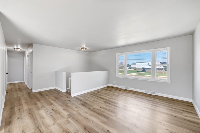 1521 Bismarck Ave, Oshkosh, WI 54902