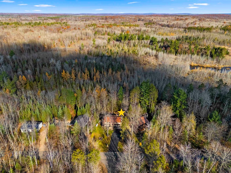 13020 Groh Ln, Mountain, WI 54149