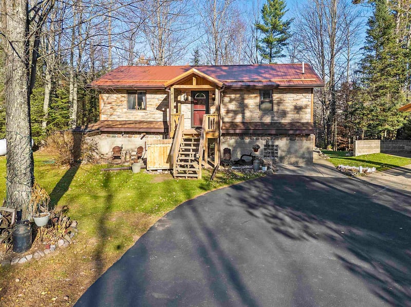 13020 Groh Ln, Mountain, WI 54149