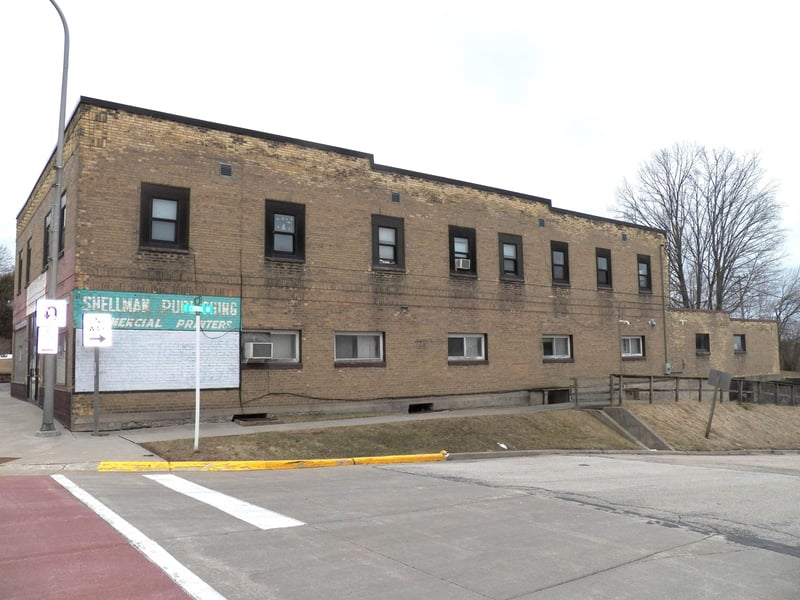 105 Main St, Oconto Falls, WI 54154