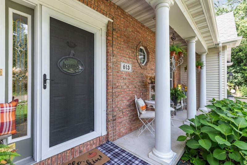 613 Castlebury Ln, Appleton, WI 54913