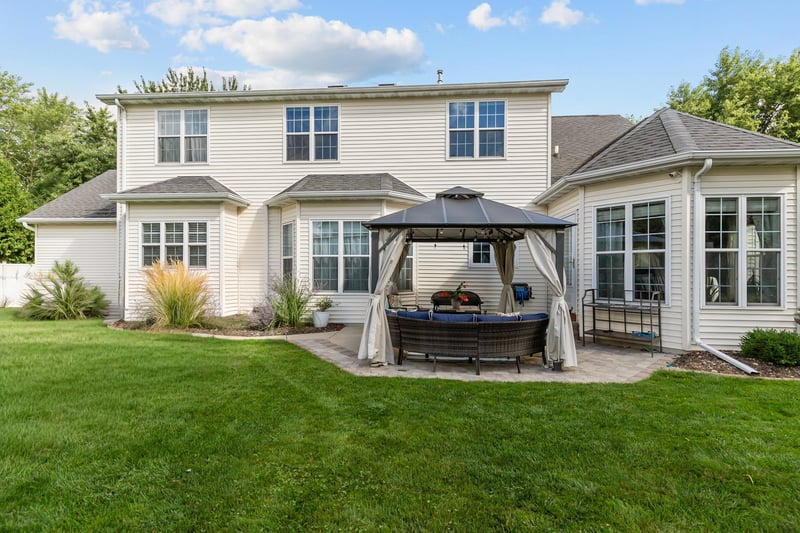 613 Castlebury Ln, Appleton, WI 54913