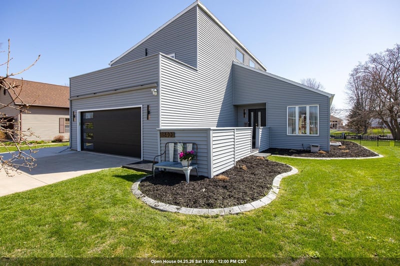 1840 Cliffview Ct, Oshkosh, WI 54901