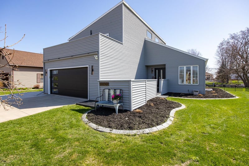 1840 Cliffview Ct, Oshkosh, WI 54901