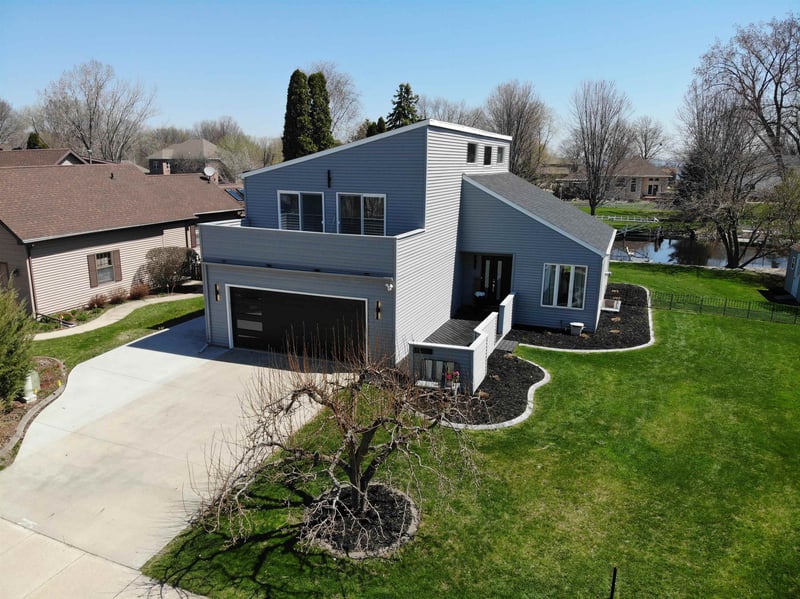 1840 Cliffview Ct, Oshkosh, WI 54901