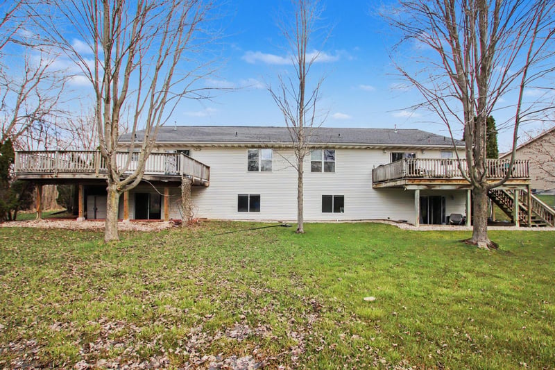2941 Popplewood Ct, Suamico, WI 51473