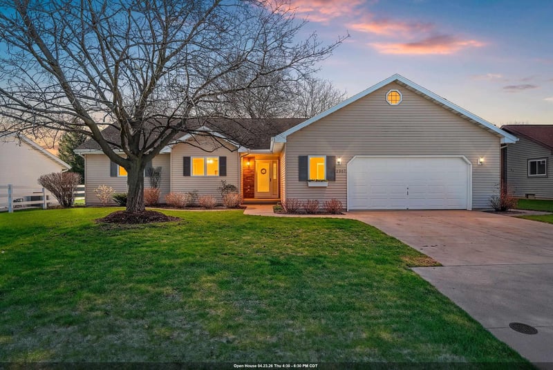 2967 Hiawatha Dr, Appleton, WI 54914-6759