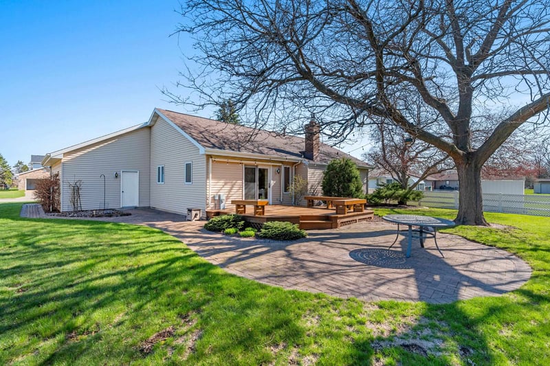 2967 Hiawatha Dr, Appleton, WI 54914-6759