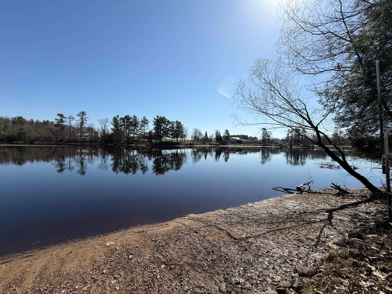 N6818 Forest Haven Rd, Shawano, WI 54166