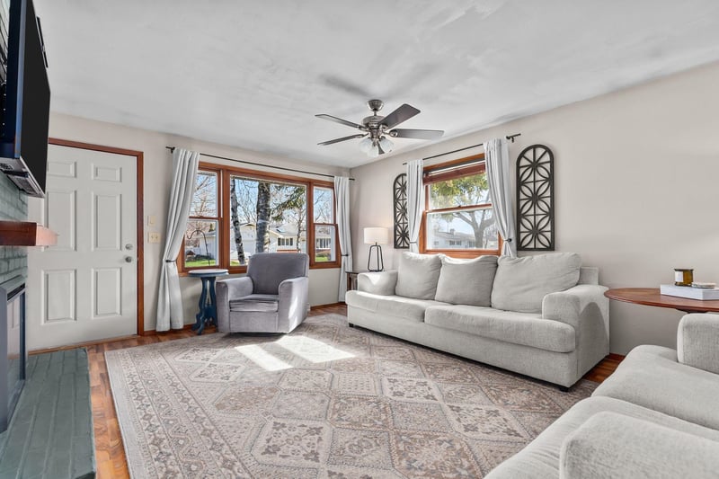 1031 Roberts Ave, Appleton, WI 54914-2620