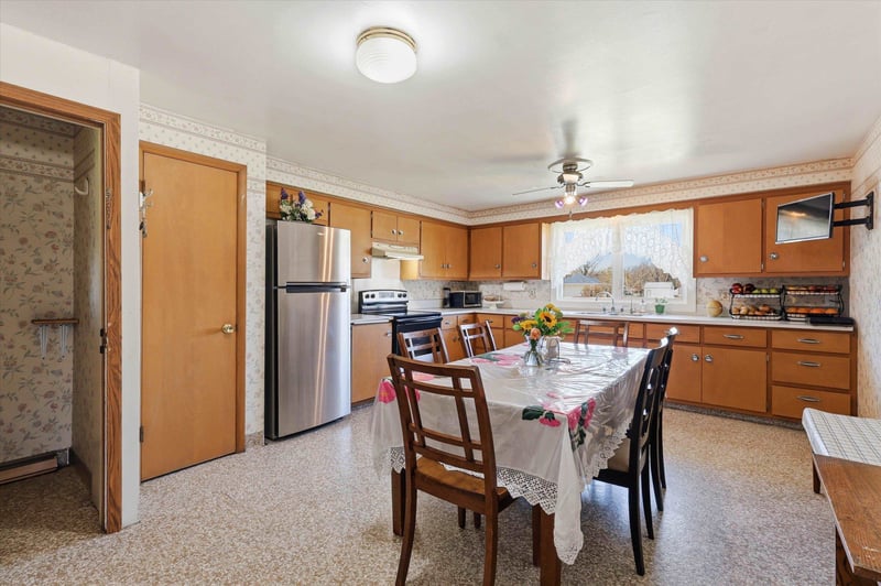 831 Danz Ave, Green Bay, WI 54302